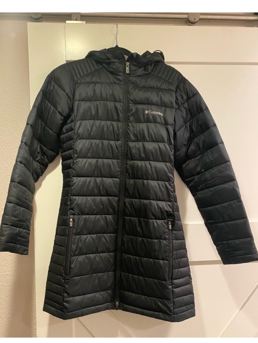 Columbia Women’s Black Long Quilted Hooded Puffer Coat Size Small EUC